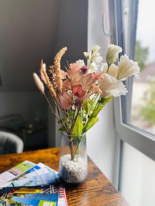 Gemutliches, Stadtnahes 2-Zimmer Apartment Mit Netflix บีเลอเฟล์ด ภายนอก รูปภาพ